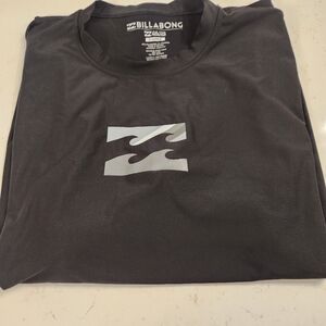 Men's Billabong Rash Guard Short Sleeve Shirt